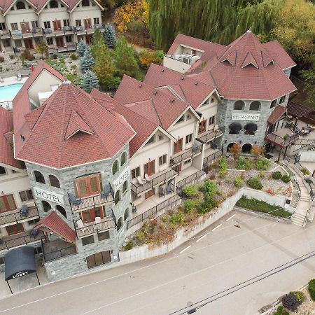 The Castle At Swan Lake Vernon Buitenkant foto